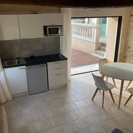 Petite Maison De Village Ferienhaus *